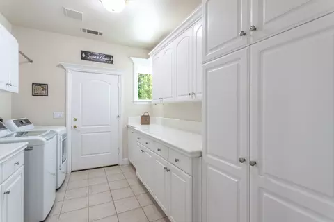 4826 St Charles Dr, Redding, CA 96002 photo 31