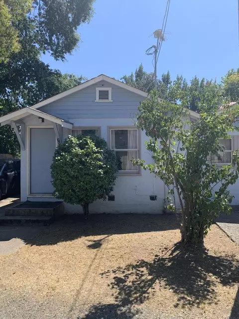751 Leland Ct, Redding, CA 96001 photo 2