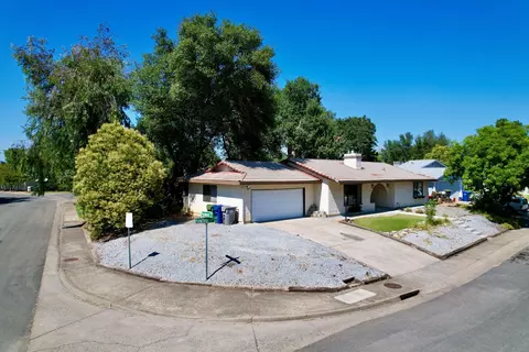 1200 Hawthorne Ave, Redding, CA 96002 photo 2