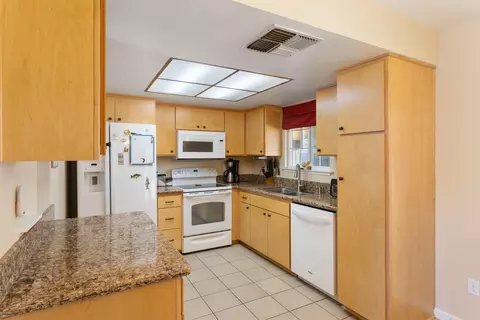 Kitchen - 6965 Marvin Trl, Redding, CA 96001 photo 2 of 2