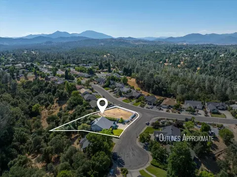 4330 Rising Mist Cir, Redding, CA 96001