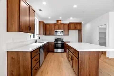 3363 Adams Ln, Redding, CA 96002 photo 6