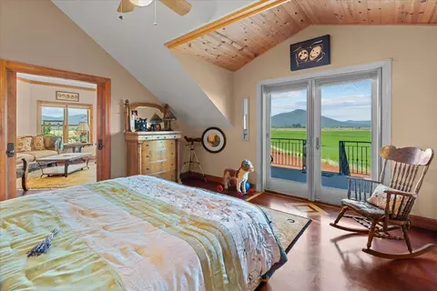 Bedroom - 42500 Mcarthur Rd, Fall River Mills, CA 96028 photo 4 of 12