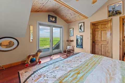 Bedroom - 42500 Mcarthur Rd, Fall River Mills, CA 96028 photo 5 of 12