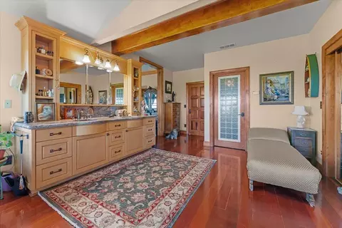 Bath - 42500 Mcarthur Rd, Fall River Mills, CA 96028 photo 5 of 8