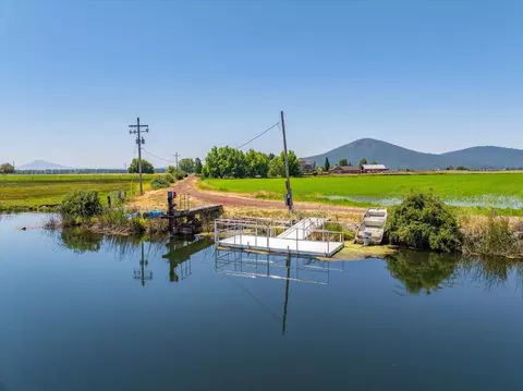 View/Area - 42500 Mcarthur Rd, Fall River Mills, CA 96028 photo 20 of 28