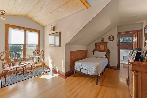 Bedroom - 42500 Mcarthur Rd, Fall River Mills, CA 96028 photo 7 of 12