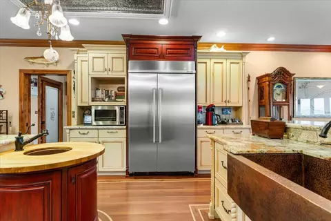 Kitchen - 42500 Mcarthur Rd, Fall River Mills, CA 96028 photo 8 of 9