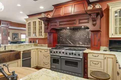 Kitchen - 42500 Mcarthur Rd, Fall River Mills, CA 96028 photo 6 of 9
