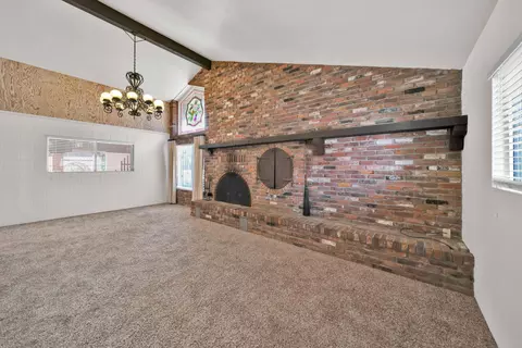 Living - 8921 Redbank Rd, Redding, CA 96001 photo 2 of 4