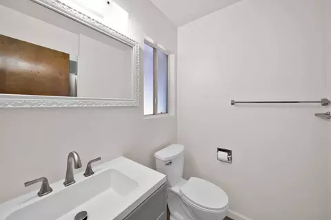 Bath - 8921 Redbank Rd, Redding, CA 96001 photo 1 of 4