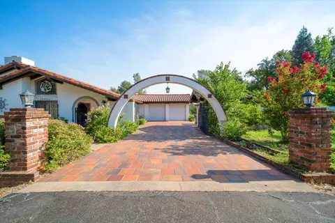 Exterior - 8921 Redbank Rd, Redding, CA 96001 photo 6 of 34