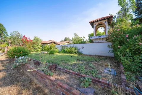 Exterior - 8921 Redbank Rd, Redding, CA 96001 photo 24 of 34