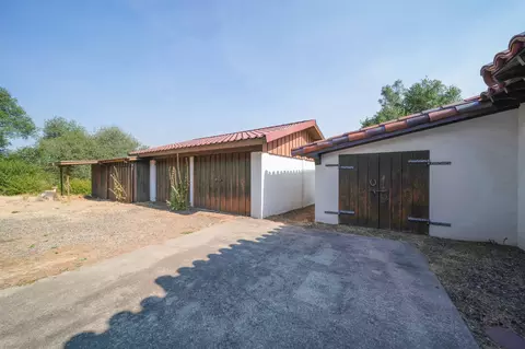 Exterior - 8921 Redbank Rd, Redding, CA 96001 photo 17 of 34