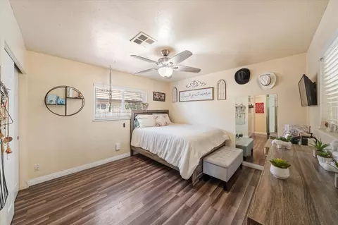 Bedroom - 2164 Oxford Rd, Redding, CA 96002 photo 1 of 4