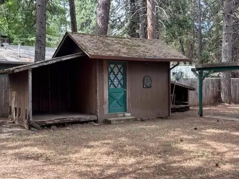 Exterior - 20227 Sugar Pine St, Burney, CA 96013 photo 7 of 9