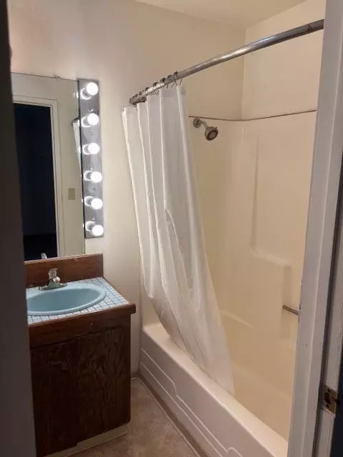 Bath - 20227 Sugar Pine St, Burney, CA 96013 photo 3 of 3