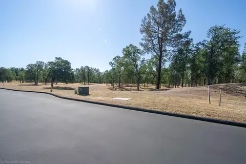 13323 Alicia Pkwy, Redding, CA 96003 photo 1