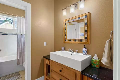 Bath - 15775 Red Bank Rd, Red Bluff, CA 96080 photo 1 of 9