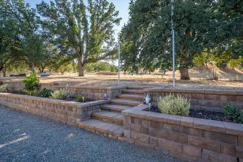Exterior - 15775 Red Bank Rd, Red Bluff, CA 96080 photo 17 of 28