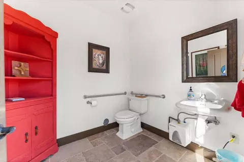 Bath - 15775 Red Bank Rd, Red Bluff, CA 96080 photo 8 of 9