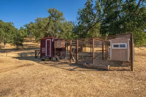 Exterior - 15775 Red Bank Rd, Red Bluff, CA 96080 photo 7 of 28