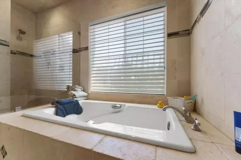 Bath - 15775 Red Bank Rd, Red Bluff, CA 96080 photo 4 of 9