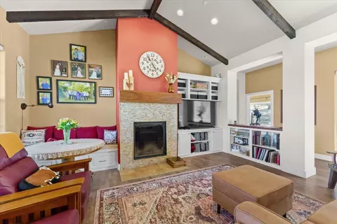 Living - 15775 Red Bank Rd, Red Bluff, CA 96080 photo 4 of 6