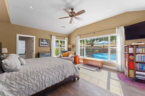 Bedroom - 15775 Red Bank Rd, Red Bluff, CA 96080 photo 6 of 10