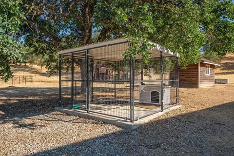 Exterior - 15775 Red Bank Rd, Red Bluff, CA 96080 photo 5 of 28