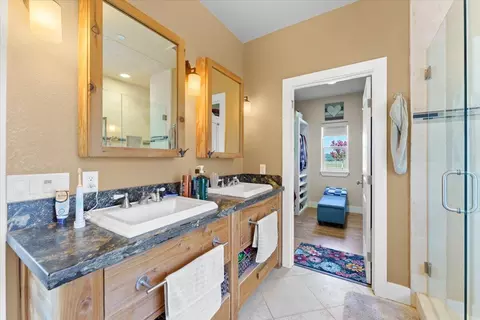 Bath - 15775 Red Bank Rd, Red Bluff, CA 96080 photo 5 of 9