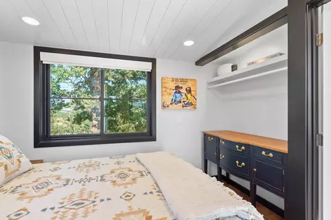 Bedroom - 15775 Red Bank Rd, Red Bluff, CA 96080 photo 10 of 10