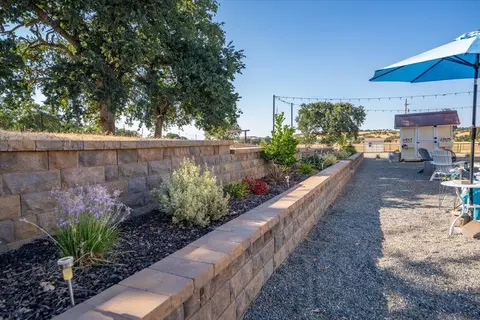 Exterior - 15775 Red Bank Rd, Red Bluff, CA 96080 photo 12 of 28
