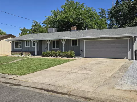 Exterior - 5714 Cascade Dr, Redding, CA 96003 photo 3 of 7