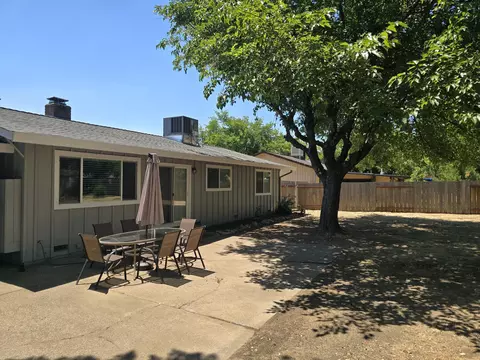 Exterior - 5714 Cascade Dr, Redding, CA 96003 photo 5 of 7