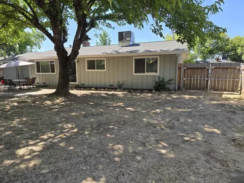 Exterior - 5714 Cascade Dr, Redding, CA 96003 photo 7 of 7