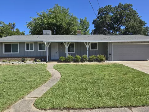 5714 Cascade Dr, Redding, CA 96003