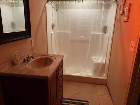 Bath - 18801 Leavers Ln, Macdoel, CA 96058 photo 1 of 2