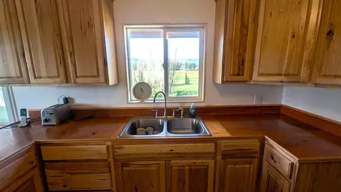Kitchen - 18801 Leavers Ln, Macdoel, CA 96058 photo 5 of 5