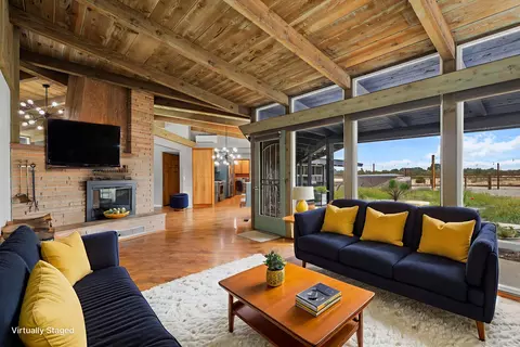 Living - 22025 Gilmore Ranch Rd, Red Bluff, CA 96080 photo 9 of 11