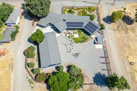 View/Area - 22025 Gilmore Ranch Rd, Red Bluff, CA 96080 photo 3 of 9