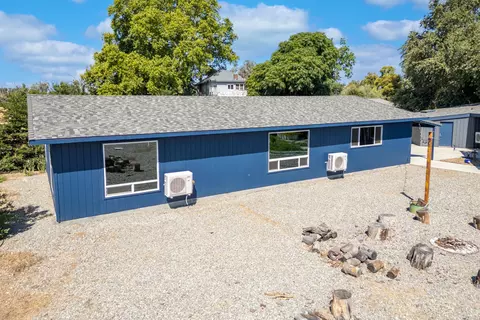 Exterior - 22025 Gilmore Ranch Rd, Red Bluff, CA 96080 photo 4 of 21
