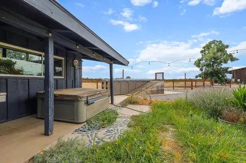 Exterior - 22025 Gilmore Ranch Rd, Red Bluff, CA 96080 photo 12 of 21