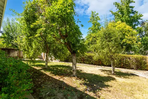 1475 Gladstone Ct, Redding, CA 96001 photo 25