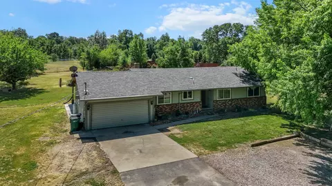 9905 Merryhill Ln, Palo Cedro, CA 96073