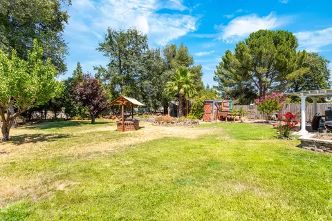 1120 Lorraine Dr, Redding, CA 96002 photo 11