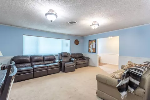 1120 Lorraine Dr, Redding, CA 96002 photo 4