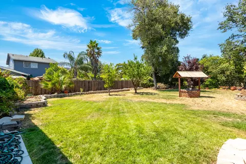1120 Lorraine Dr, Redding, CA 96002 photo 10