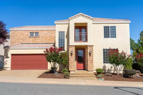 5592 Diamond Ridge Dr, Redding, CA 96003