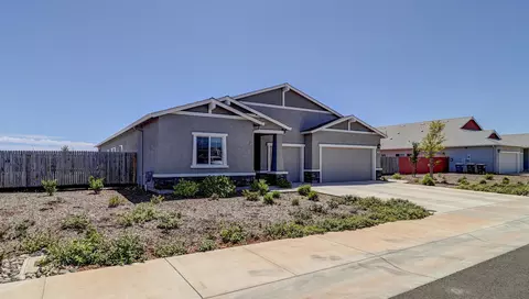 2630 Seiad St, Redding, CA 96002 photo 3